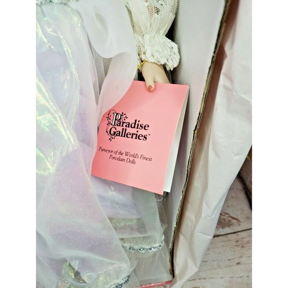 Vintage Paradise Galleries Treasury Collection Porcelain Sleeping Beauty Doll - Picture 5 of 12